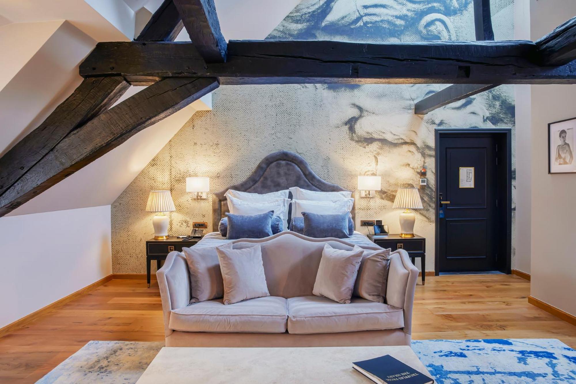 Signature Suite,1505753746:JPEG